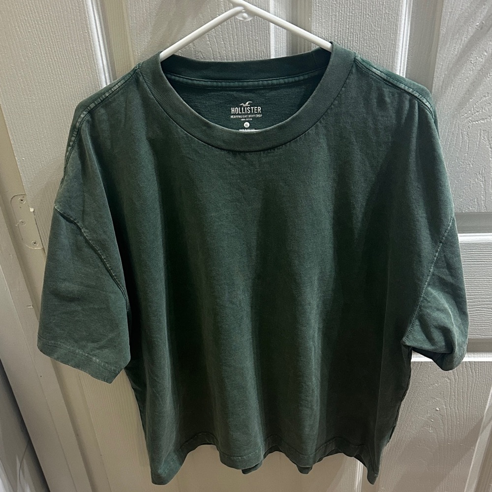 Hollister Men's Dark Green Short Sleeve Tee